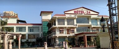 Drive In 24 Hotel and Resto
