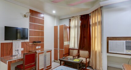 Hotel Yatrik Room Type - Deluxe Room