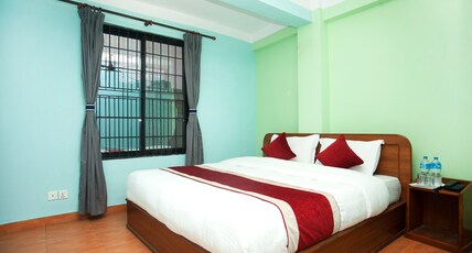 OYO 356 Allied hotel Room Type - Classic