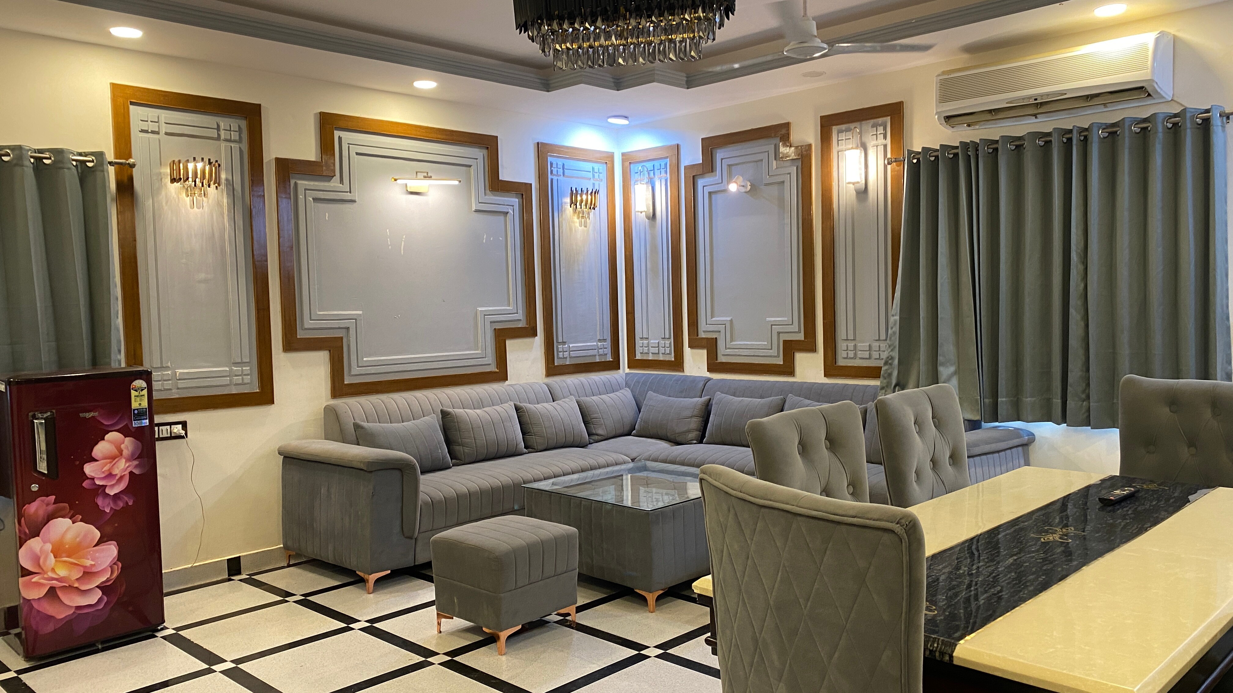 Silverwood Farm - 3BHK with Pool Opposite ITC Grand Bharat - Tap to explore photos