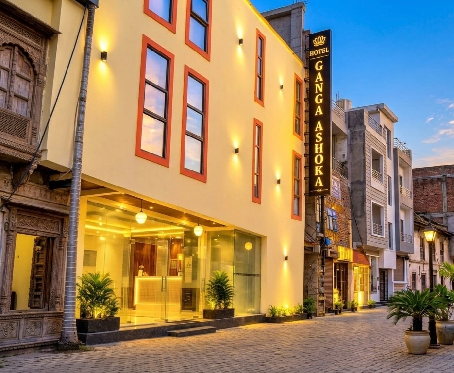 Hotel Ganga Ashoka-stay By The Ganges At Triveni Ghat - Tap to explore photos