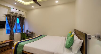 Treebo Park Palace Room Type - Economy Room