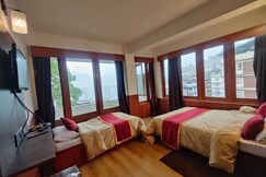 Hotel Ree Ghang private rooms sakyong house