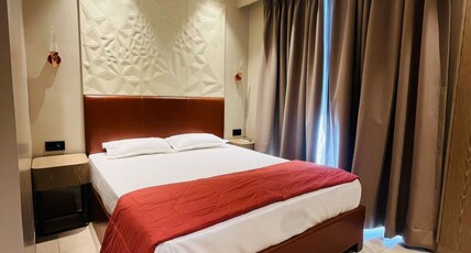The Pinnacle Room Type - Bedroom