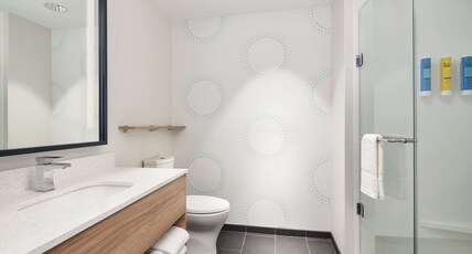 Tru by Hilton Ft Lauderdale Airport Room Type - 2 QN HEARING ACCESSIBLE