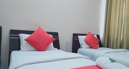 Happy Stay Near Airport Pune Room Type - Deluxe Ac Room