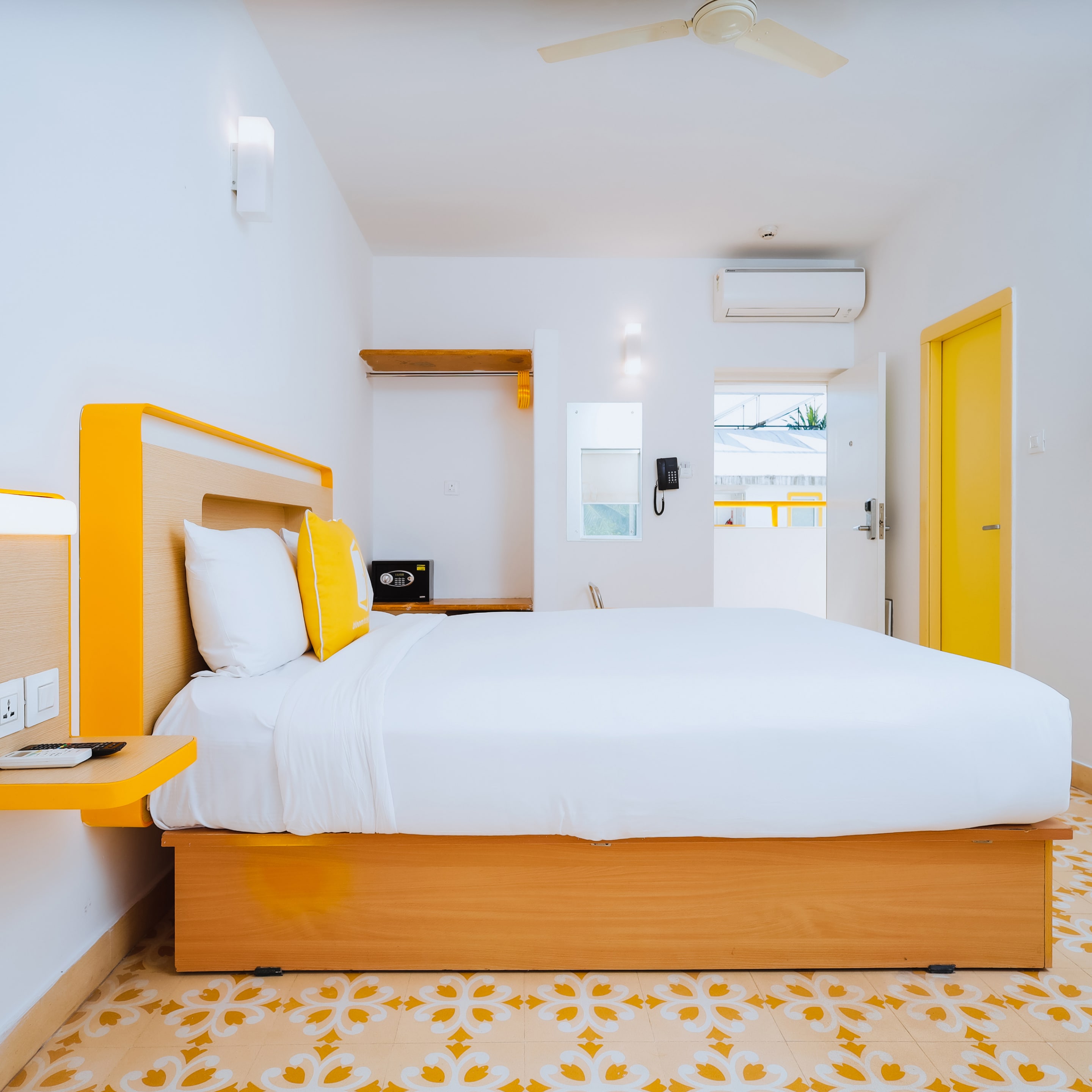 Bloom Hotel - Calangute - Tap to explore photos