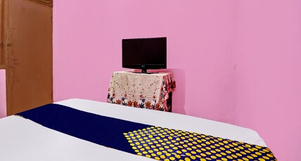 Hotel O Nurul Homestay Syariah Room Type - SPOT ON NON AC double
