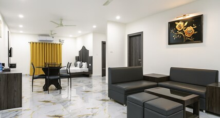 Shri Kunj Hotel & Restaurant Room Type - PRESIDENTIAL SUITE