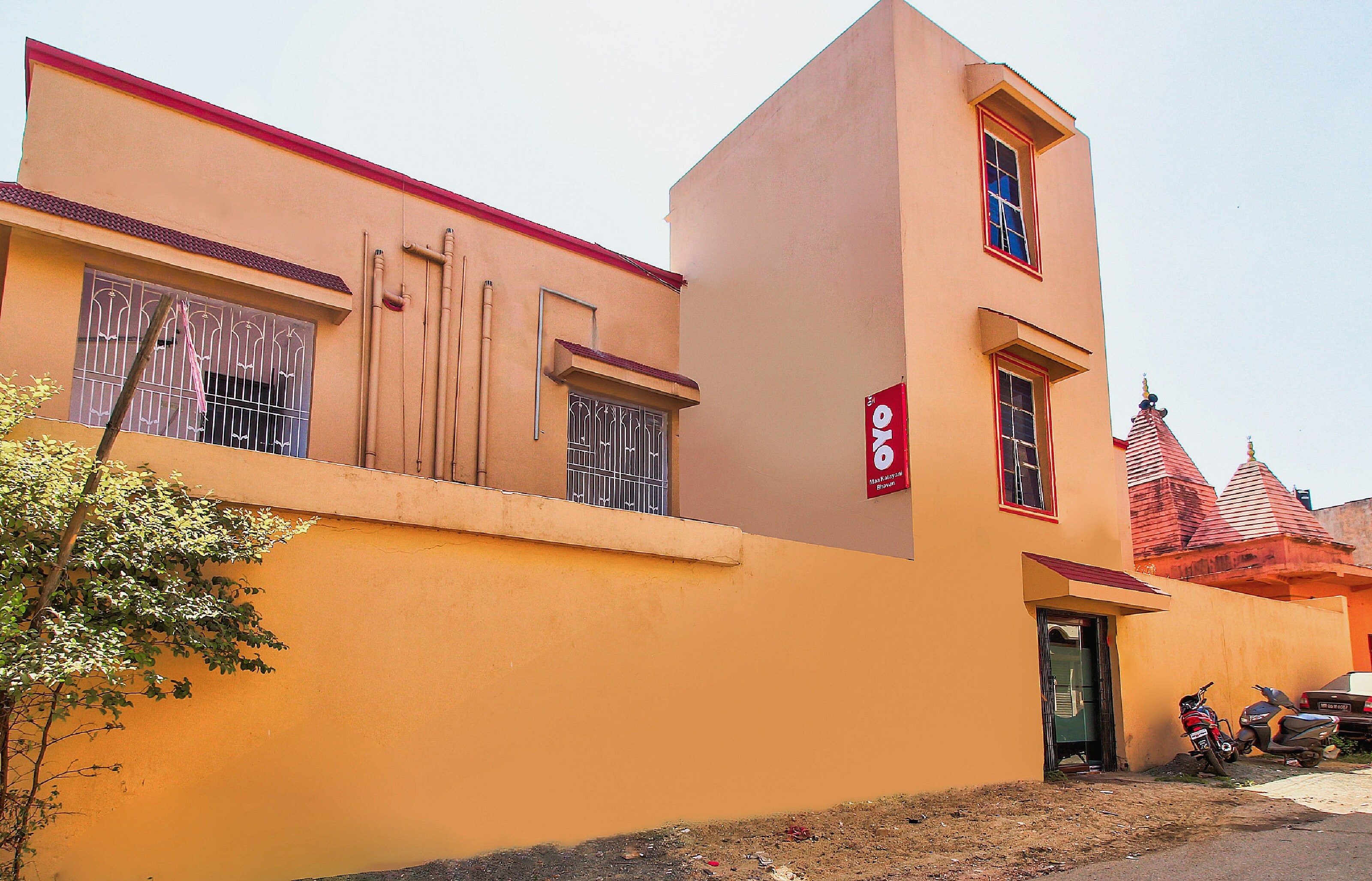 Hotel O ATHITHI BHAWAN - Tap to explore photos