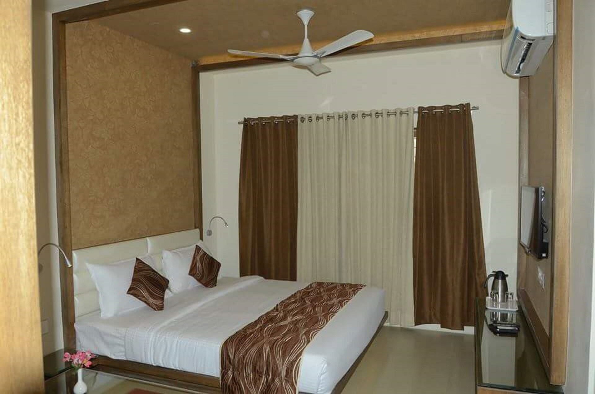 Hotel Aditya Residency - Tap to explore photos