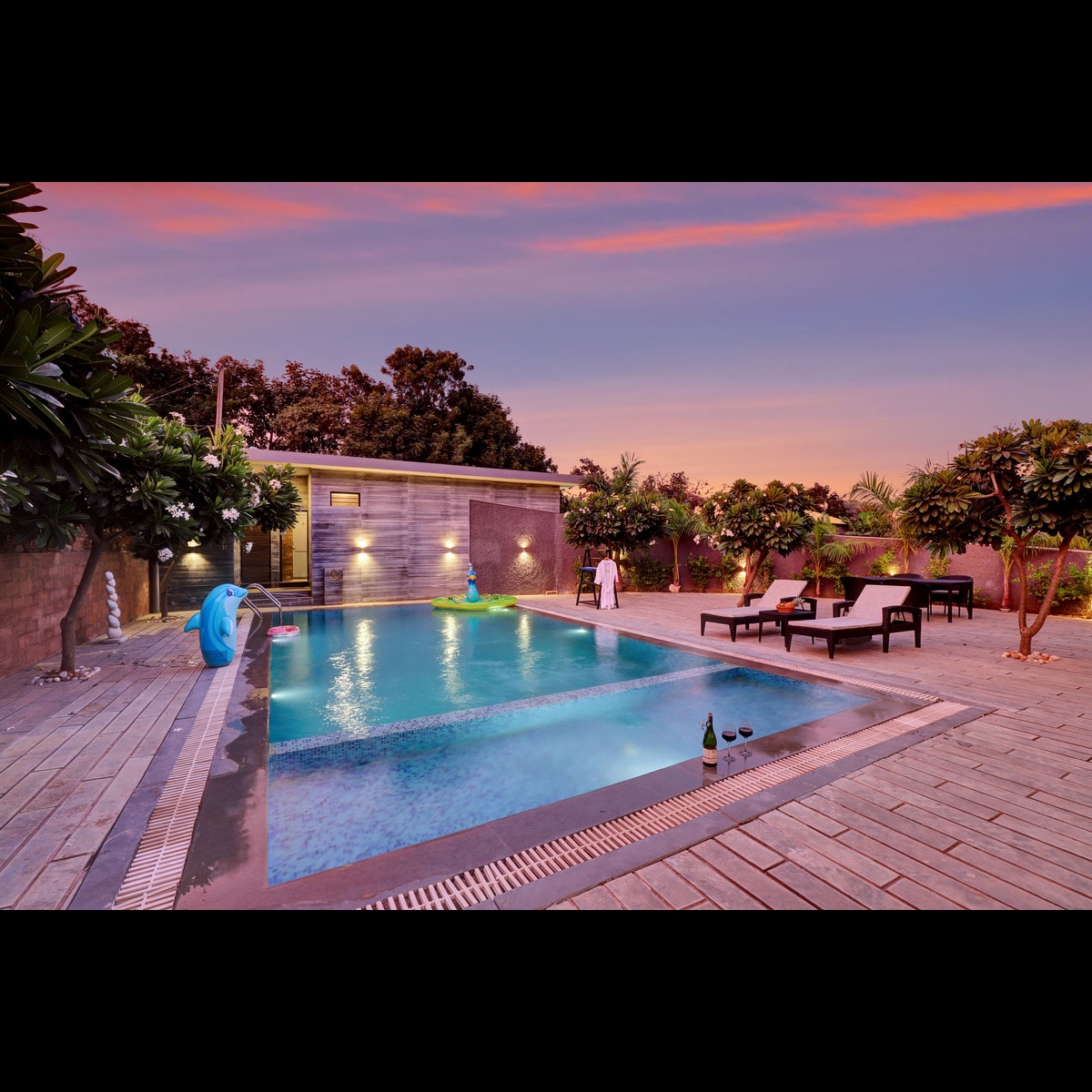 ELIVAAS Signature Radhyam Luxe 2BHK Villa with Pvt Pool - Tap to explore photos