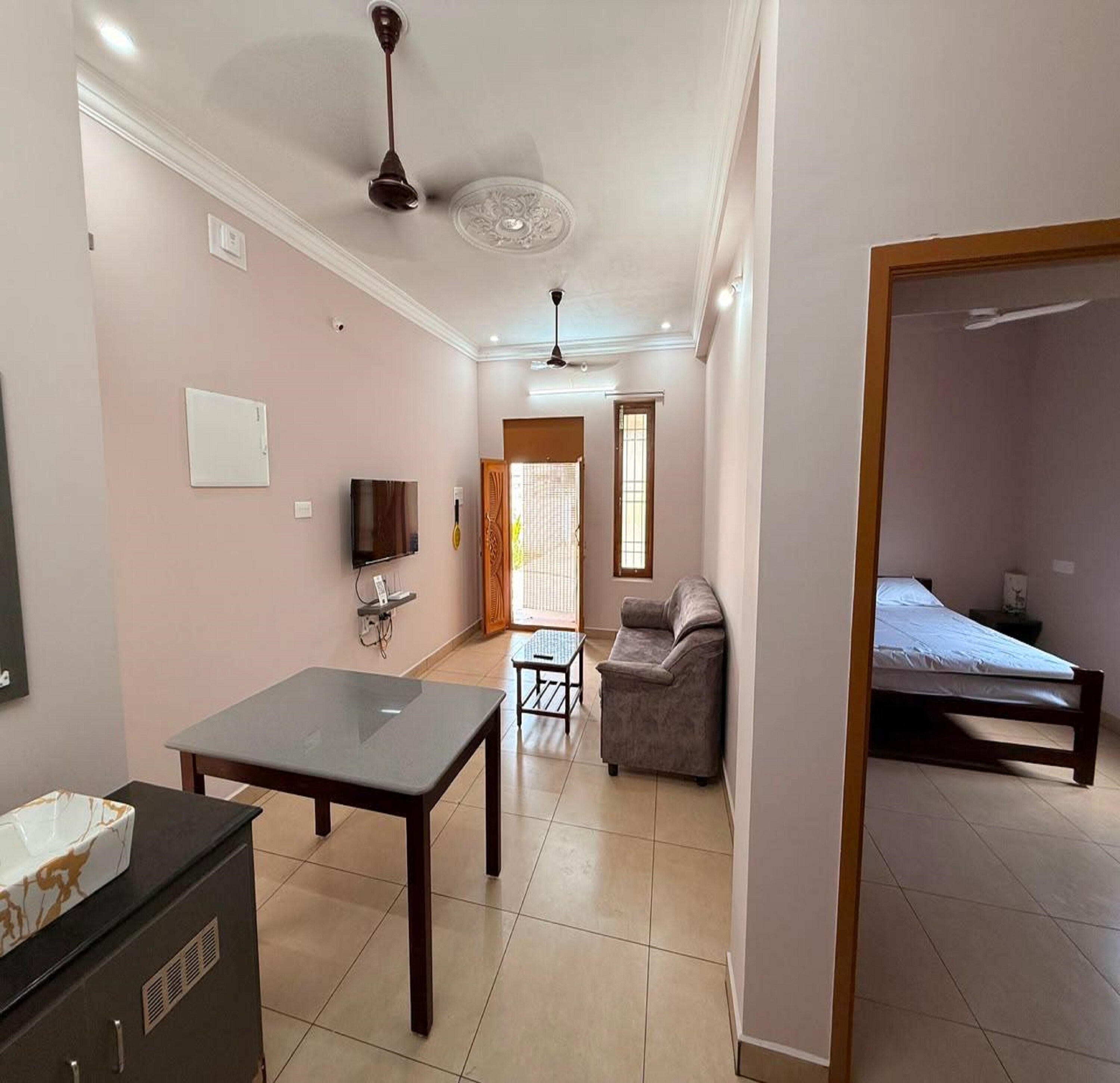 SS Homestay - Tap to explore photos