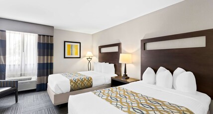 Best Western Naperville Inn Room Type - 2 Double Beds, Non-Smoking, Microwave And Refrigerator, Wi-Fi, Full Breakfast