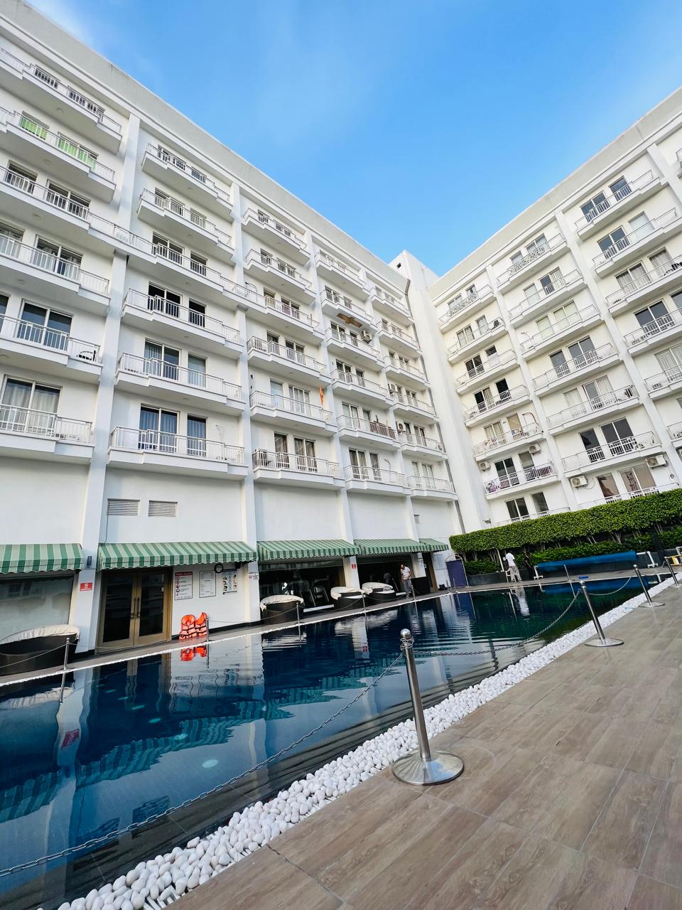 Metropolitan Inn | Studio Apartments - Tap to explore photos