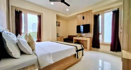 Park Eastern Hotel Room Type - Standard Room with King Bed