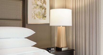 Embassy Suites by Hilton Atlanta Alpharetta Room Type - 1KG MOB HEA ACC TUB STE NS
