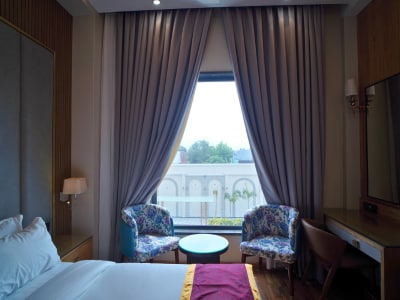 Hotel Swarn Palace - Tap to explore photos