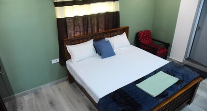 Keychain Home Stay Room Type - Deluxe Room 2