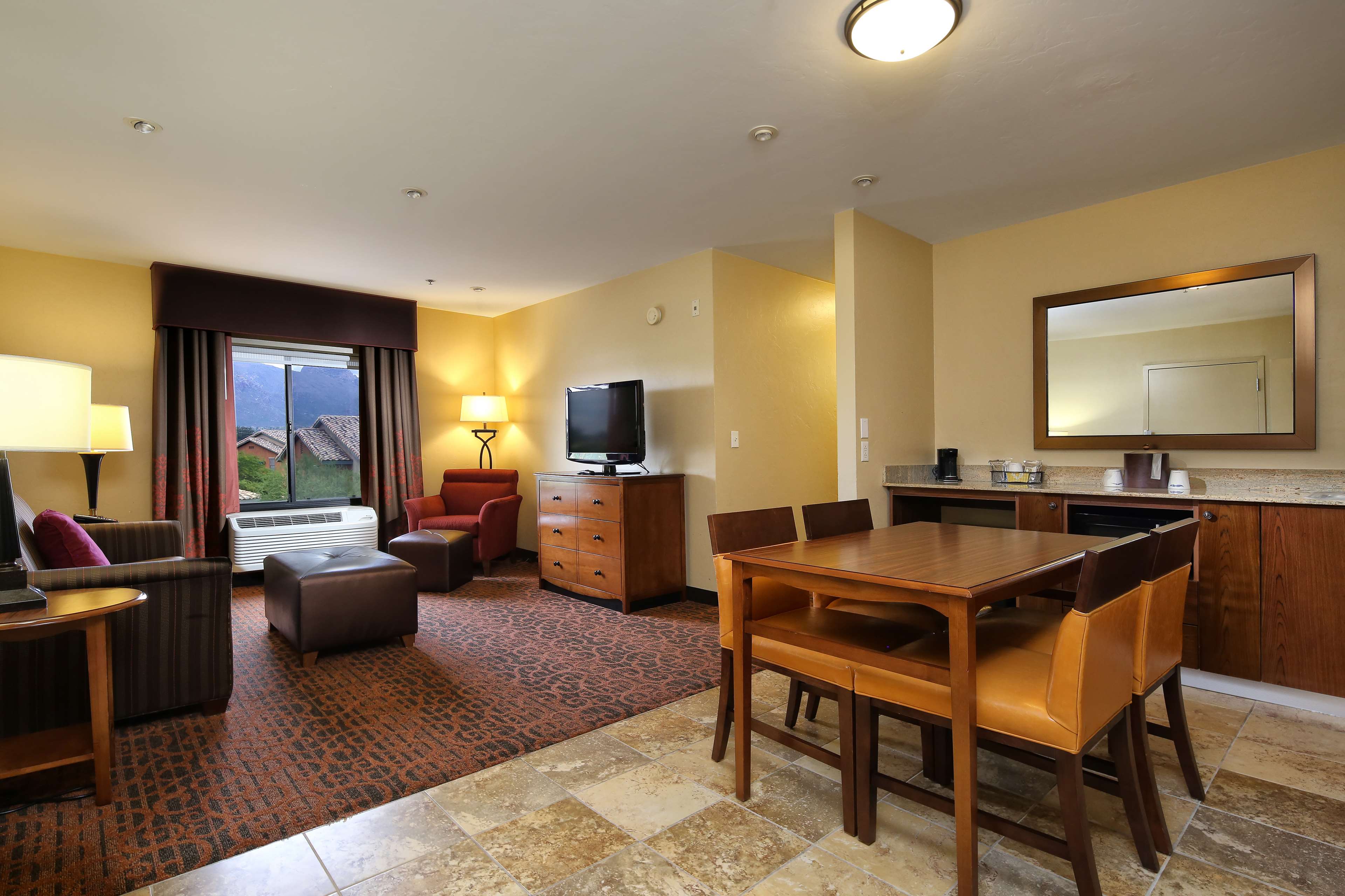 Hampton Inn & Suites Tucson Mall - Tap to explore photos