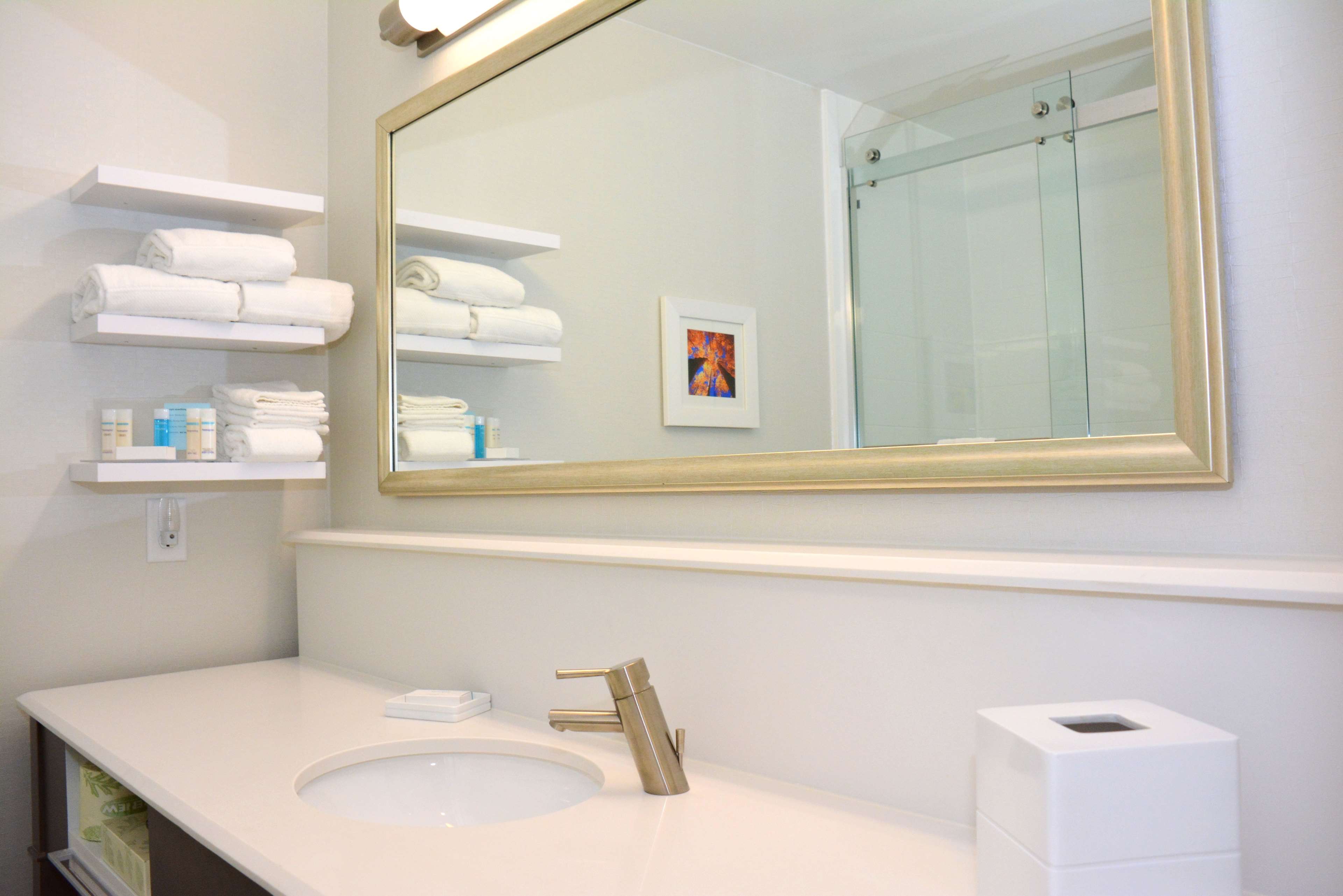 Hampton Inn Grand Junction Downtown/Historic Main Street - Tap to explore photos