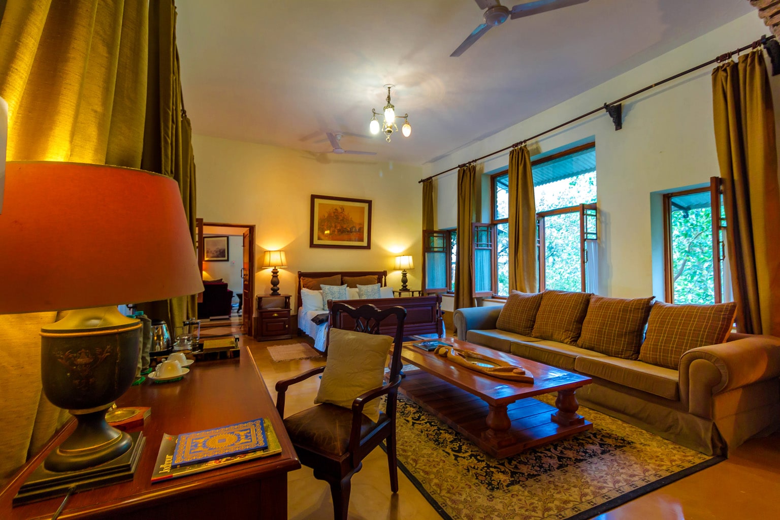 The Mountbatten Lodge - Tap to explore photos
