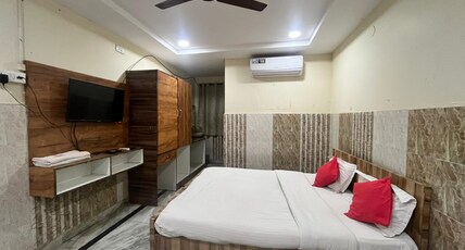 Hotel Ashoka Grand Room Type - LUXURY ROOM WITH ALL BASIC AMENITIES