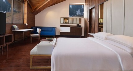 Four Points by Sheraton Sonamarg Resort Room Type - Deluxe, Suite, 1 King, Mountain View