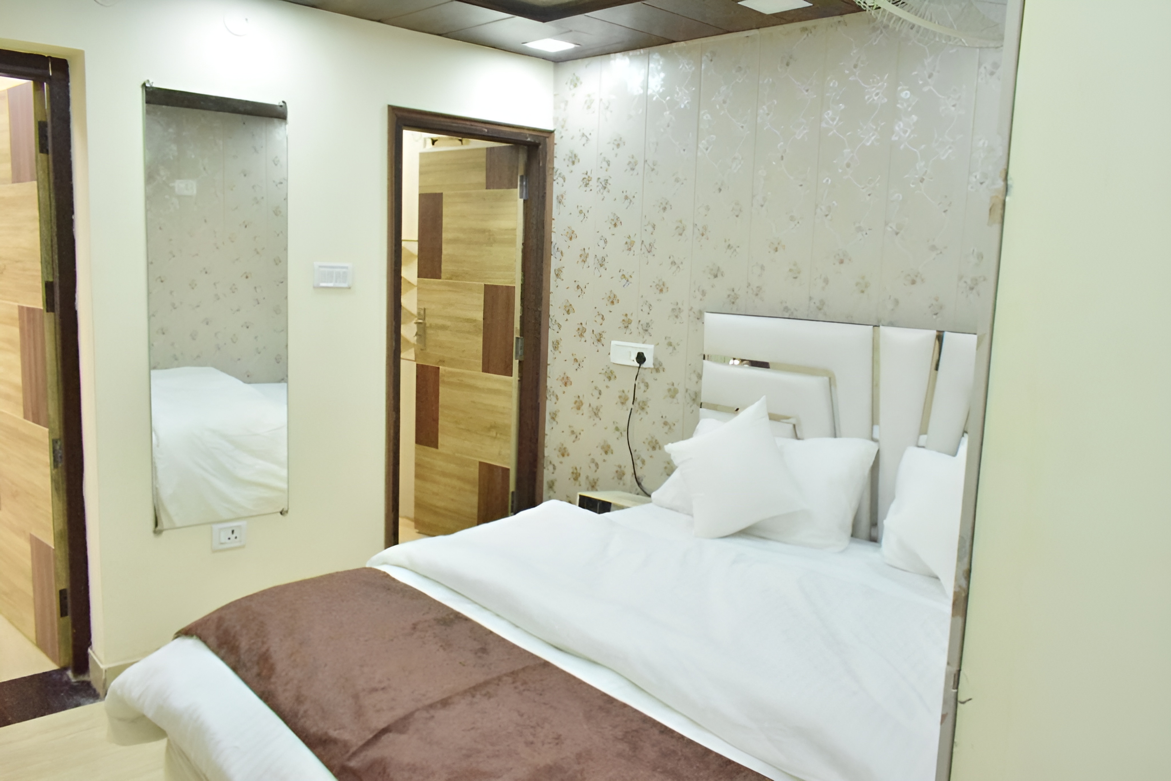 Rudhraksh Villa 4BR- Perfect Vacay Villa - Tap to explore photos