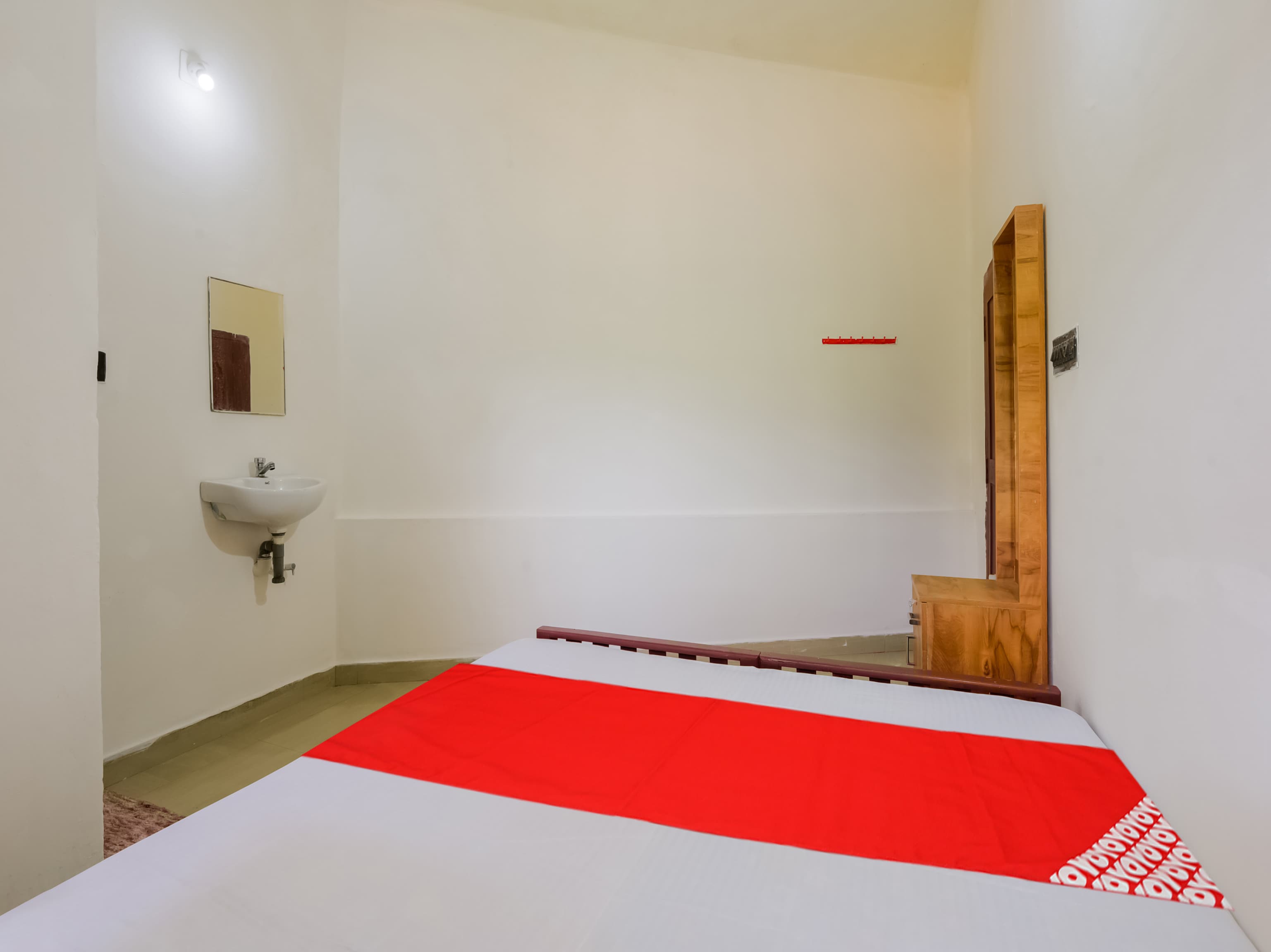 Hotel O Aiswarya Residency - Tap to explore photos
