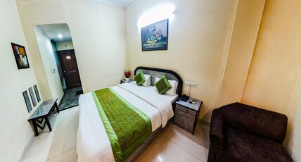 Hotel Silver Arc Room Type - Deluxe Room