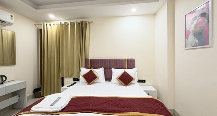 Hotel The Velvet Stay Room Type - Deluxe Room with Shared Balcony