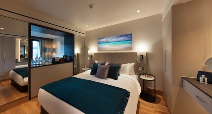 Tower Suites by Blue Orchid, Tower Bridge Room Type - Executive Family Suite with Kitchen Tower Suites by Blue Orchid, Tower Bridge Room Type - Executive Family Suite with Kitchen