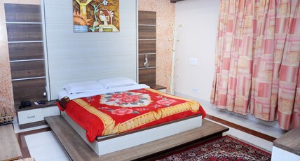 Hotel Ashlesh Room Type - Premium Room AC
