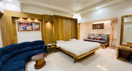 Hotel Shripad Room Type - 5-Bed Luxury Room