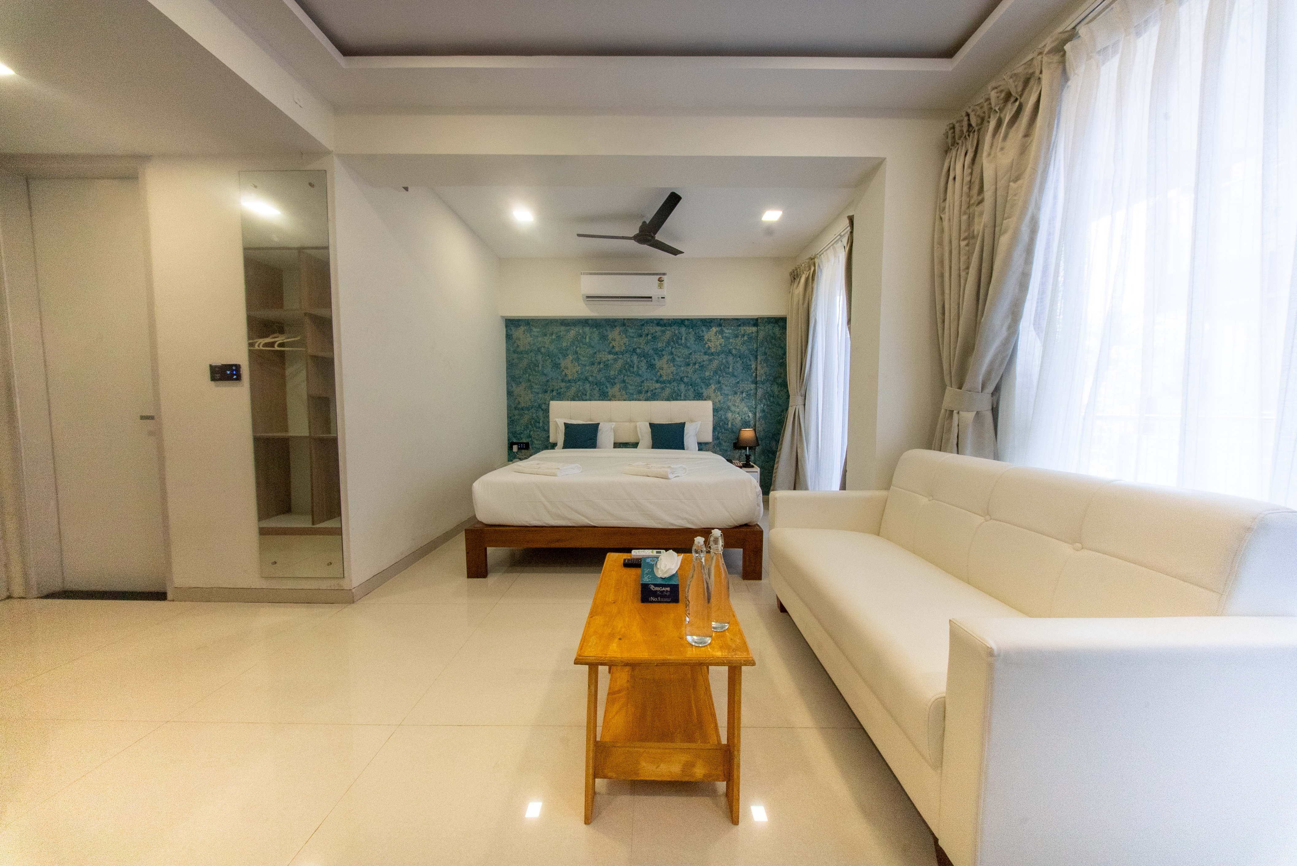 La Bela Casa Suites Candolim - Tap to explore photos