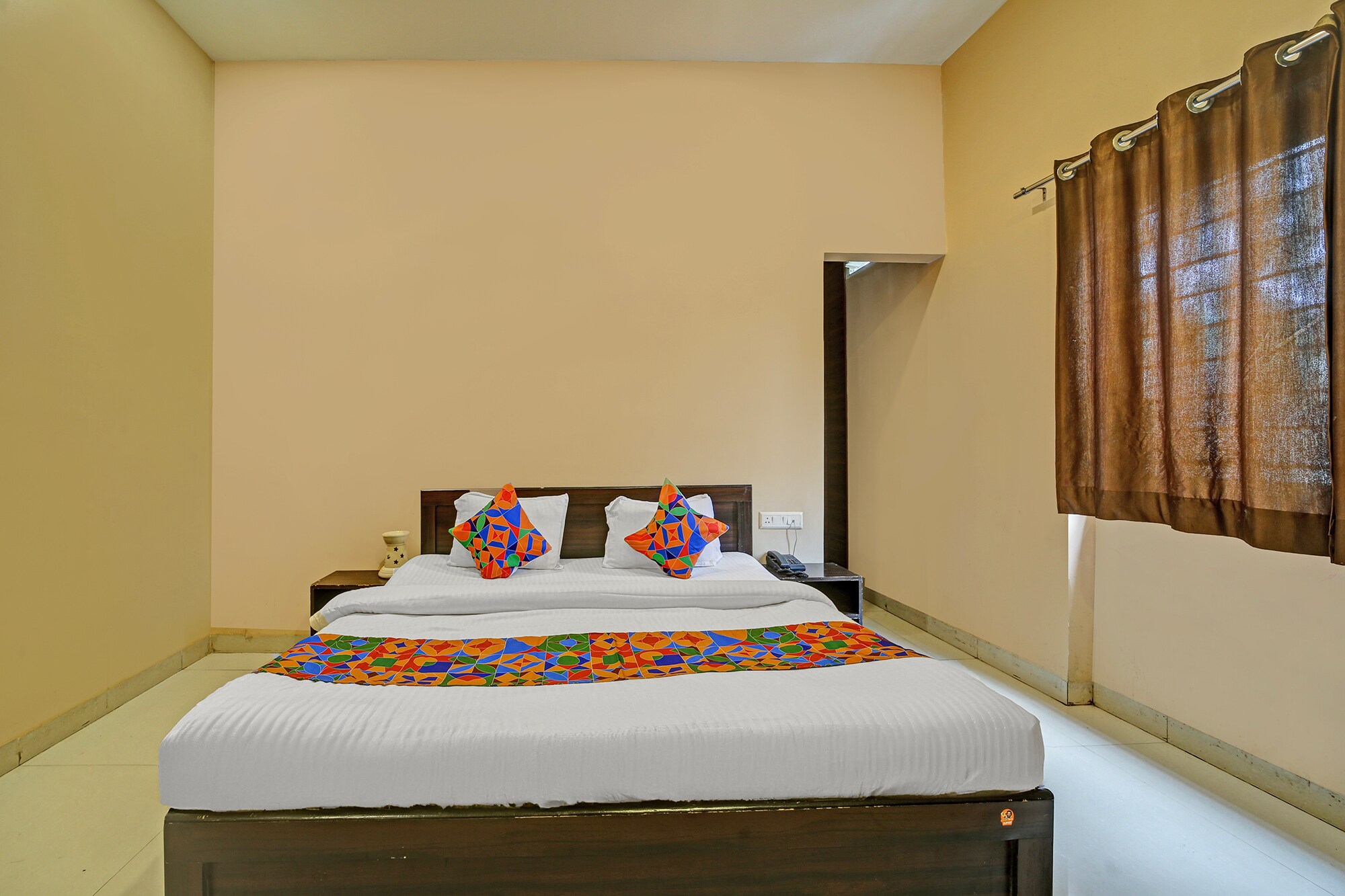 FabHotel Grand Stay Ambedkar Nagar - Tap to explore photos