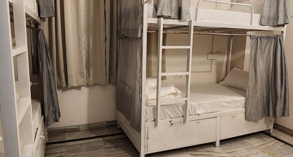 Hammock Hostels - Jaipur Room Type - 4 bed AC mixed dorm - 104