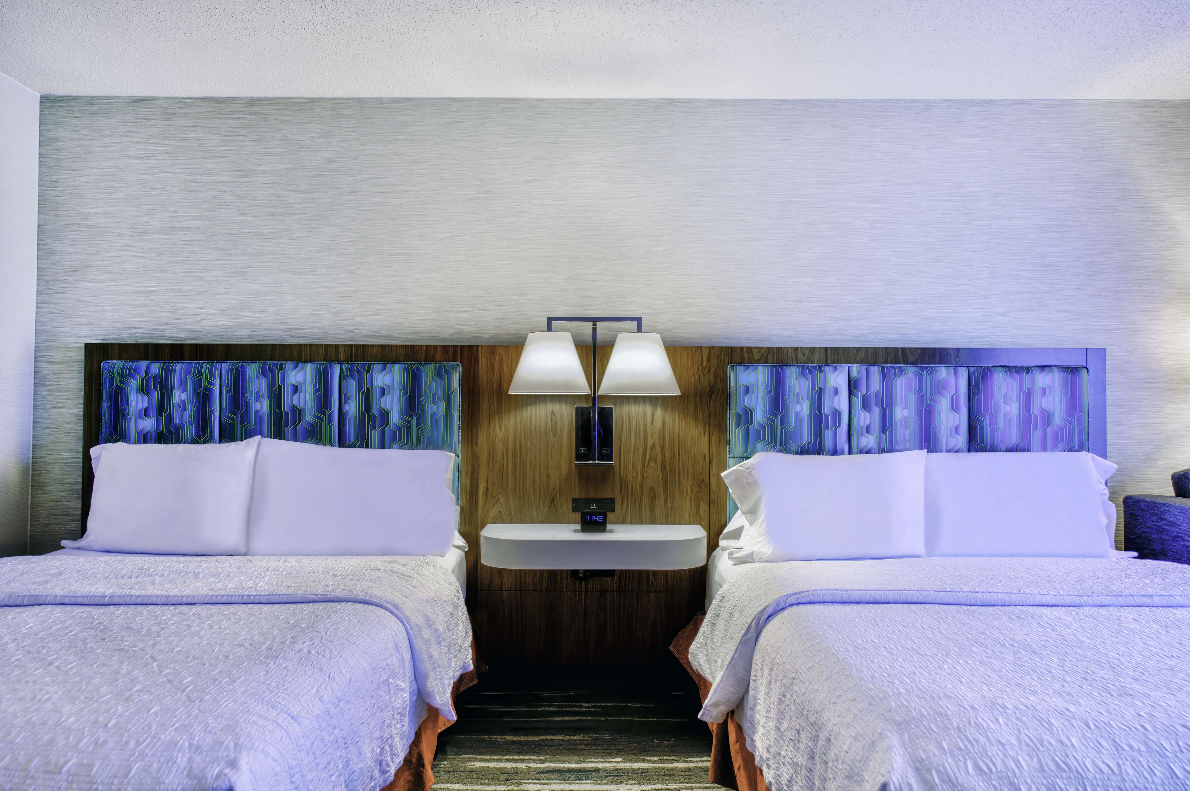 Hampton Inn by Hilton Cortland - Tap to explore photos