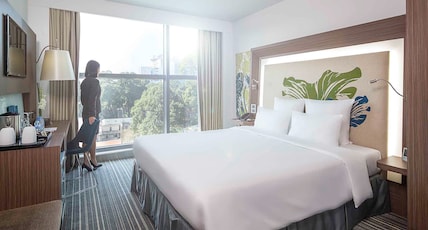 Novotel Saigon Centre Room Type - EXECUTIVE SUITE, 1 King Bed, Premier Lounge Access, Panoramic City View Novotel Saigon Centre Room Type - EXECUTIVE SUITE, 1 King Bed, Premier Lounge Access, Panoramic City View