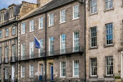 Travelodge Edinburgh Central Queen Street