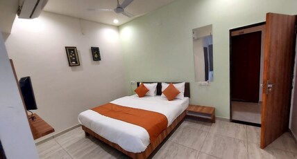 HOTEL KRISHNA ROOMS Room Type - Super Deluxe