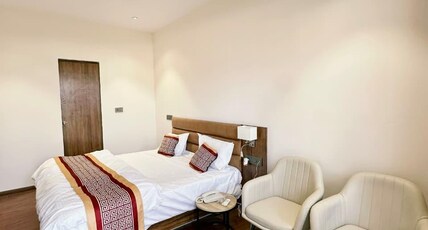 Hulara Meadows Room Type - Garden View Suite with Living Room and King Bed