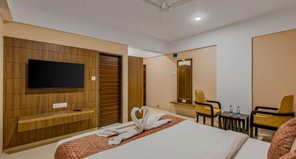Hotel Grand Heritage Room Type - Deluxe Room Non Ac No Lift