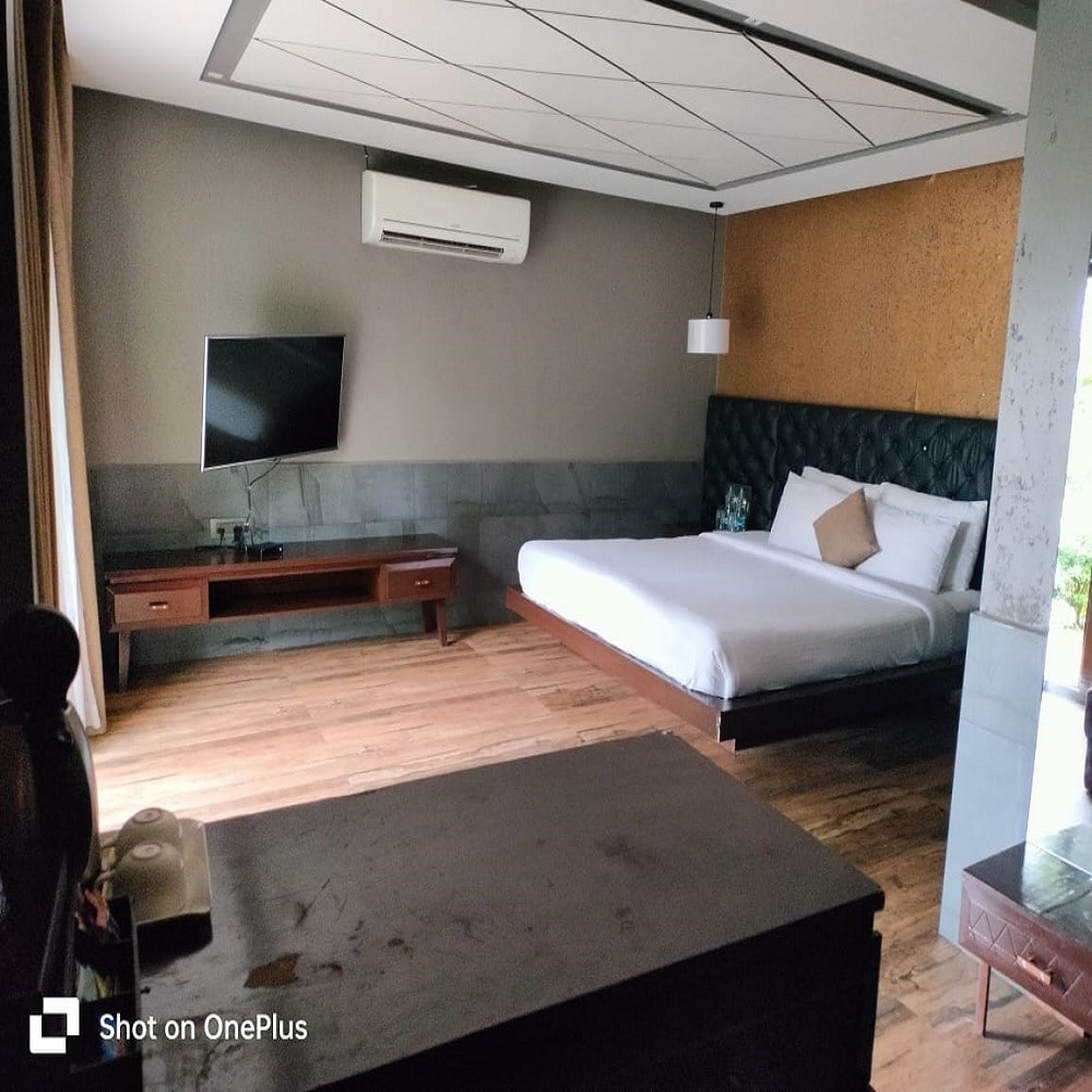 Encore A Boutique Resort - Tap to explore photos