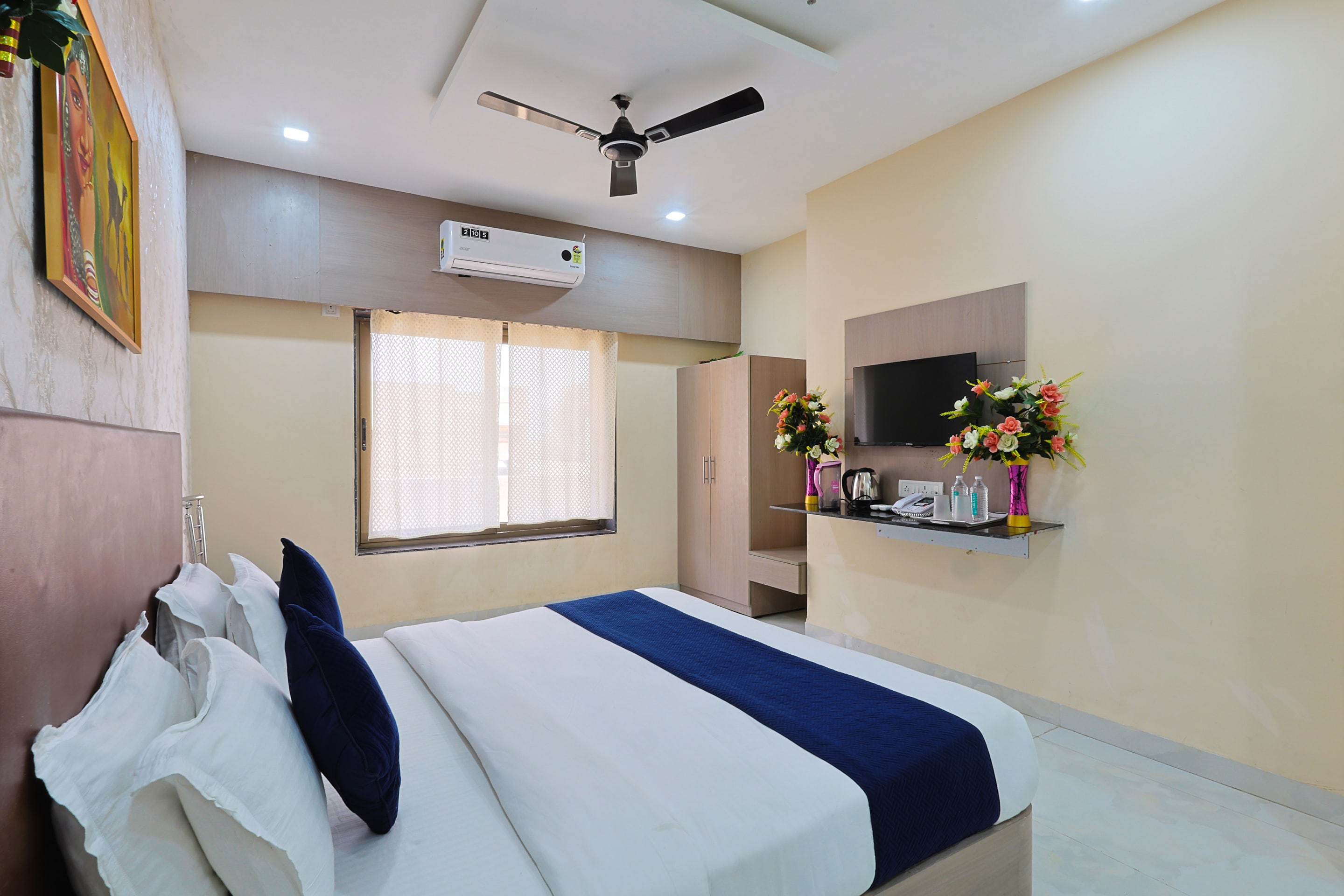 Hotel Lord Krishna Dham, Dwarka - Tap to explore photos