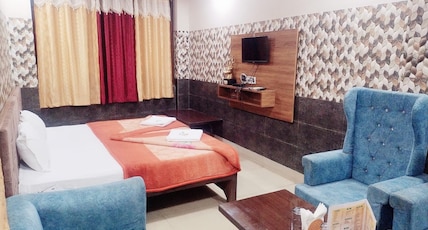 Hotel Vishal Palace & Restaurant Room Type - Suite Room