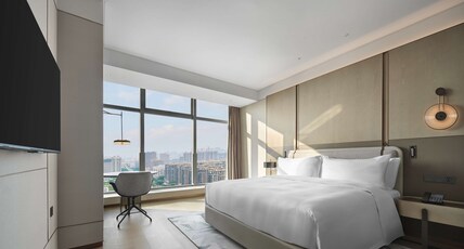 DoubleTree by Hilton Rugao Room Type - KING PREMIUM ROOM