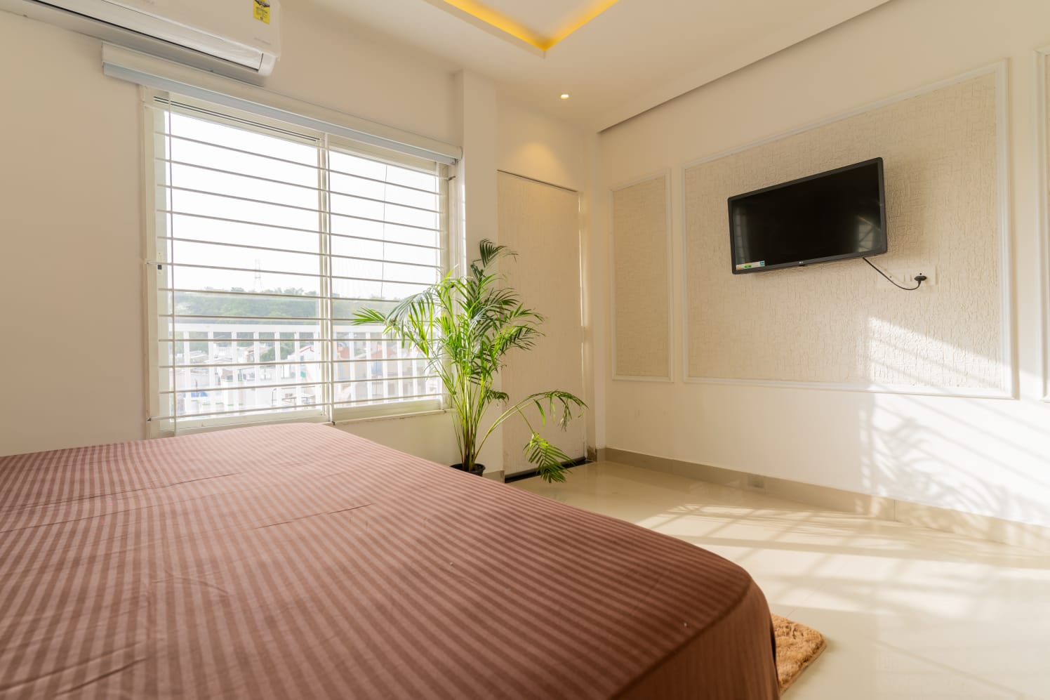 The Lakeview Suite Bhopal - Tap to explore photos