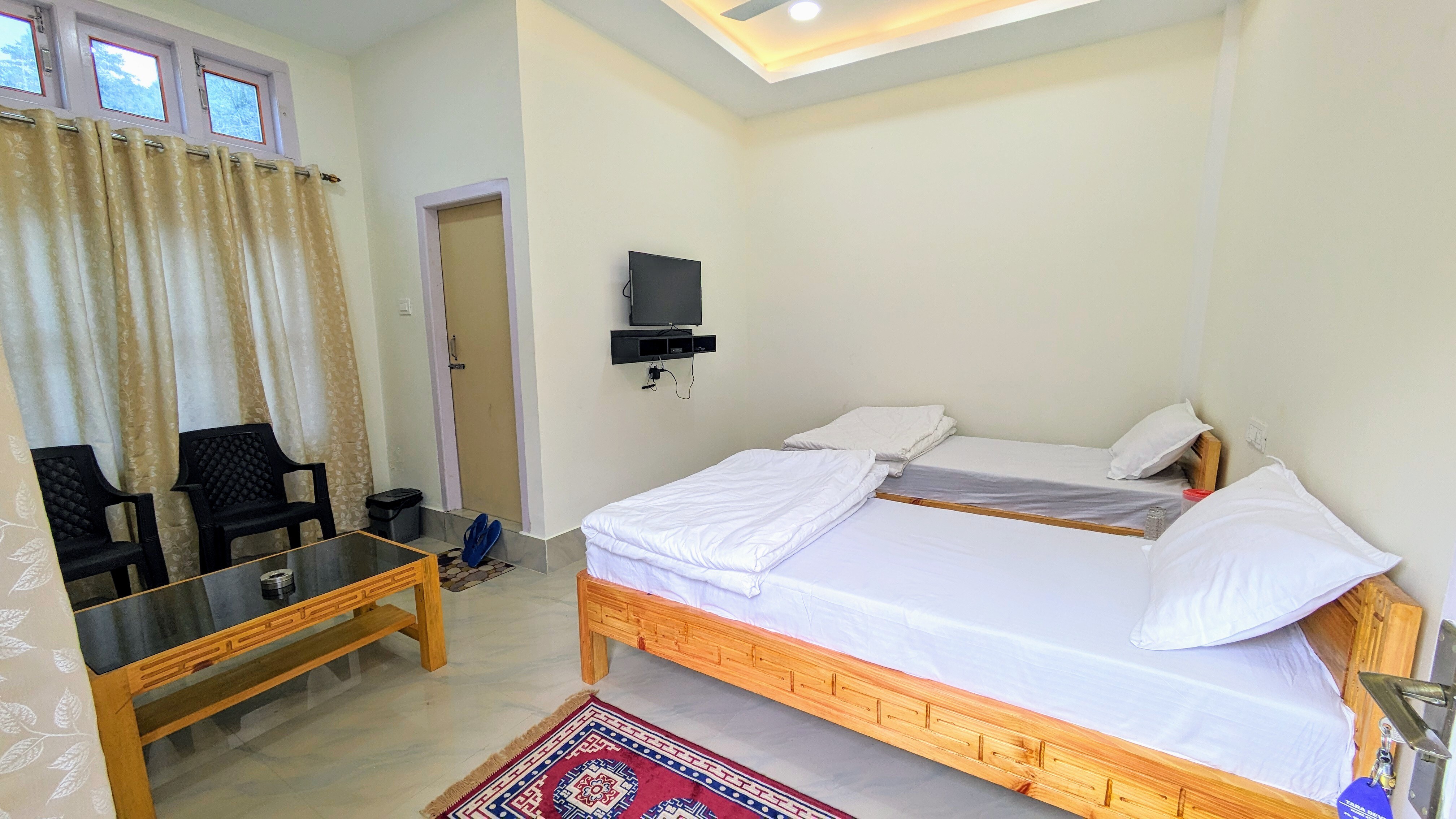 Tara Devi Homestay Dirang - Tap to explore photos